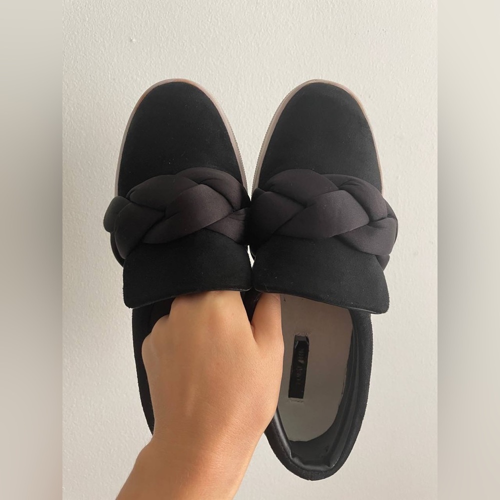 Sneakers - Picture 4 of 6